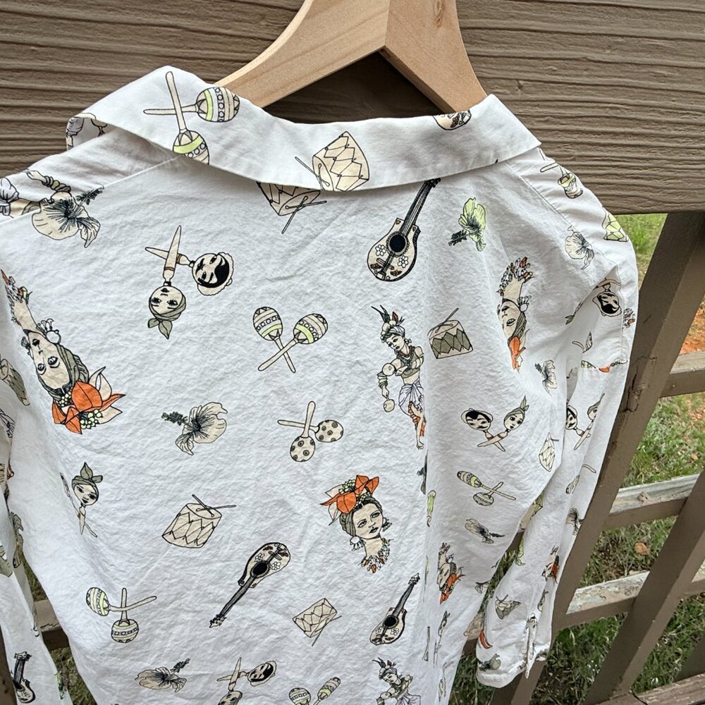 EUC Zara White Poplin Button Down Shirt Shirt with Latin-Themed Print - Picture 5 of 9